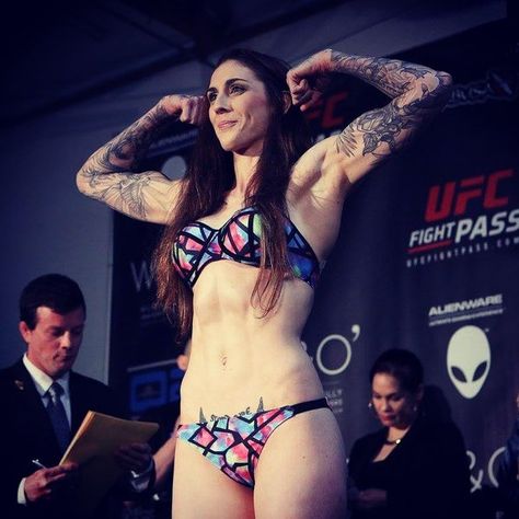 Megan Anderson, Nxt Divas, Female Fighter, Total Divas, Combat Sports, Mma Fighters, Mixed Martial Arts, Female Athletes, Ufc