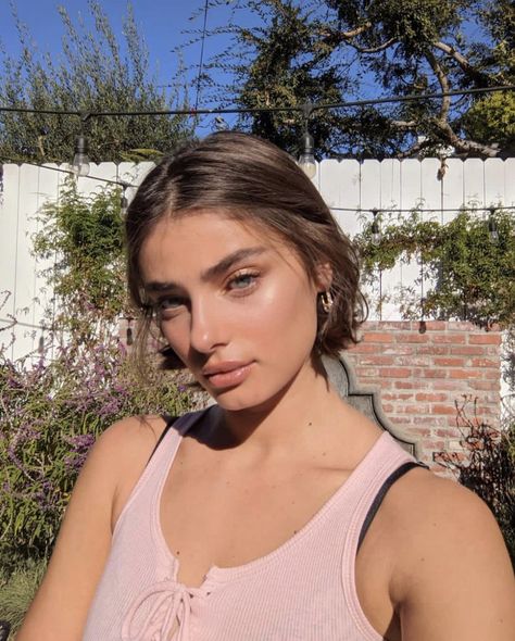 Light Brown Pixie, Brown Pixie, Shot Hair Styles, Taylor Hill, Short Hair Haircuts, Cut My Hair, Hair Inspo Color, Light Brown Hair, Aesthetic Hair