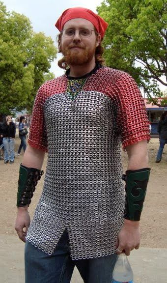 Keep Calm and Craft On: Recycled Aluminium Can Tab Project - Chain Maille Coifs & Corset at the Renaisssance Faire. Tab Chainmail, Pop Art Costume, Lon Bia, Pop Can Tabs, Soda Tab Crafts, Can Tab Crafts, Soda Can Tabs, Pop Tab Crafts, Soda Tab