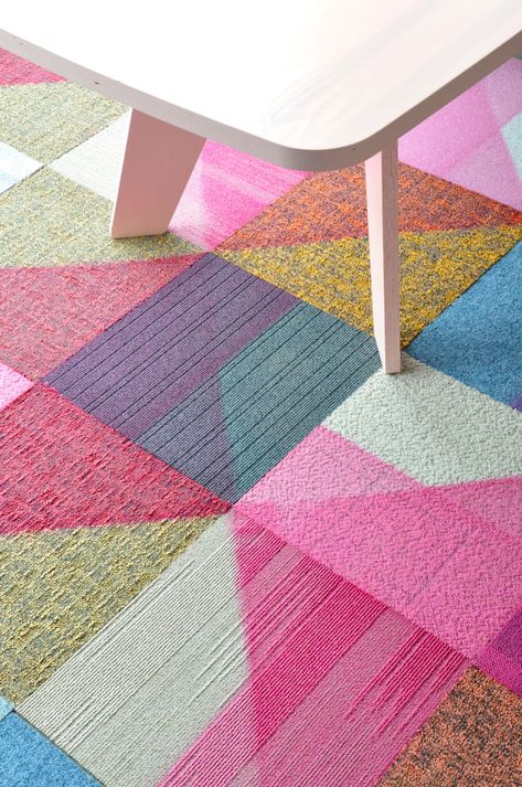 These Colorful Floor Tiles by RENS and Desso Will Brighten Up Any Snoozy Office Rug Tiles, Studio Flooring, Architecture Materials, Basement Carpet, Corporate Offices, Office Carpet, Tile Rug, Carpet Cleaning Company, Pink Carpet