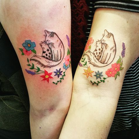 Mother daughter small cat and kitten tattoos Mom Cat And Kitten Tattoo, Cat Mother Daughter Tattoos, Cat And Kitten Tattoo, Small Rib Tattoos, Kitten Tattoo, Kitty Tattoos, Maori Tattoos, Tattoo Time, Cool Wrist Tattoos