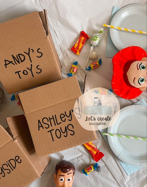 Diy Toy Story Party Favors, Toy Story Favor Bags, Toy Story Candy Bags Ideas, Toy Story Loot Bag Ideas, Toy Story Goodie Boxes, Toy Story Gift Wrapping Ideas, Toy Story Favors Ideas, Toy Story Party Bags, Toy Story Gift Ideas