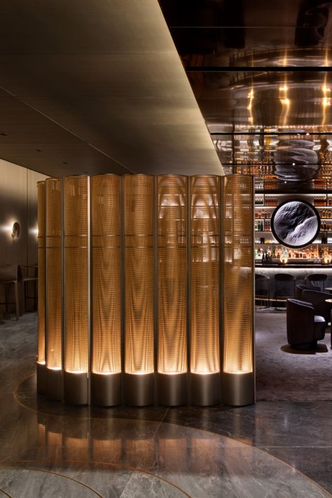 Restaurant Divider Design, Curved Partition Design, Room Divider Restaurant, Sophisticated Bar Design, Divider Panel Design, Wood Screen Design, Partition Design Restaurant, Partition In Restaurant, Bar Ceiling Design Ideas