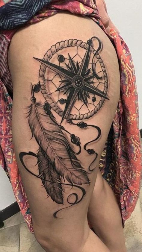 A Compass Tattoo, Mandala Hip Tattoo, Atrapasueños Tattoo, Indian Feather Tattoos, Skull Rose Tattoos, Dream Catcher Tattoo Design, Hip Thigh Tattoos, Hip Tattoos, Hourglass Tattoo