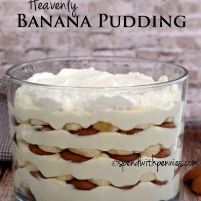 Heavenly Banana Pudding @keyingredient #cheese Puding Pisang, Pudding Trifle, Banana Pudding Trifle, Trifle Bowl Recipes, Trifle Pudding, Potluck Desserts, Trifle Dish, Spend With Pennies, Trifle Desserts