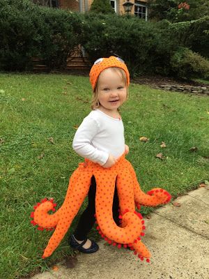 Octopus Costume for Toddlers || bonnieprojects.blogspot.com Diy Octopus, Squid Costume, Diy Fantasia, Octopus Legs, Octopus Costume, Toddler Boy Halloween Costumes, Sea Costume, Baby Kostüm, Diy Kostüm