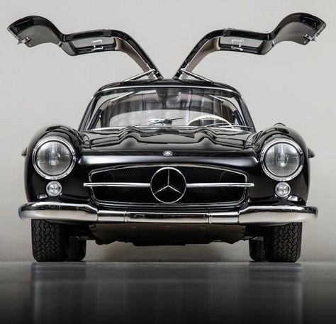 Mercedes Benz 300SL Old Mercedes Benz Wallpaper, 1970 Mercedes Benz, Mercedes Sports Car, Mercedes Slc, 300sl Gullwing, Mercedes Benz Wallpaper, Benz 300sl, Mercedes Benz 300sl, American Pickup Trucks