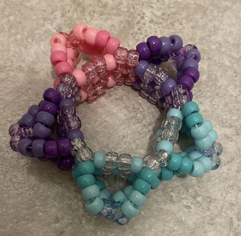 Simple Kandi Cuff Patterns, Kandi Star Cuff, Kandi Patterns Bracelets, Kandi Star, Rave Kandi Ideas, Scene Bracelets, Kandi Inspiration, Kandi Perler, Scene Kandi