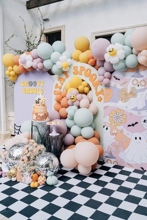 Groovy Halloween Halloween Party Ideas | Photo 15 of 56 | Catch My Party Groovy Halloween Party, Aesthetic Birthday Theme, Disco Ghost, Sailor Moon Party, Halloween Disco, 26 Birthday, Halloween First Birthday, Fiesta Halloween, Pumpkin Birthday Parties