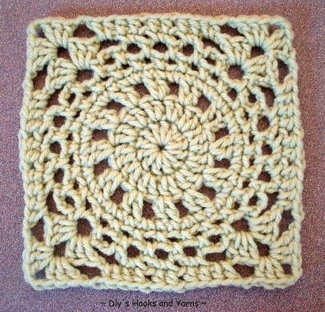 Crochet Square In The Round, Crochet Blocks, Merry Go Round, Square Crochet, Crochet Square Patterns, Granny Squares Pattern, Crochet Motifs, Granny Square Crochet Pattern, Square Patterns