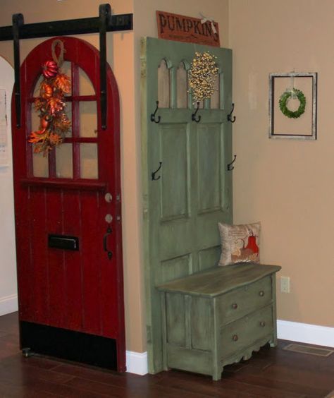 Armoire Makeover, Hall Tree With Storage, Doors Repurposed, Decor Shabby Chic, Hall Tree, Old Door, Old Doors, Refurbished Furniture, Redo Furniture