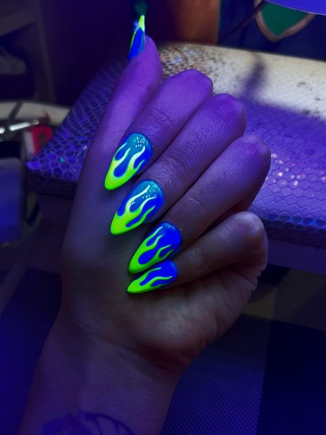 Neon Lime Nails, Neon Blue Nails, Spongebob Musical, Lime Nails, Neon Green Nails, Boy Bike, Neon Nights, Dark Nails, Neon Nails