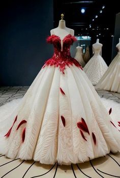 Red And White Ball Gown, Red Summer Wedding, Red And White Wedding Dress, Red White Wedding Dress, Summer Wedding Guest Outfit, Wedding Guest Outfit Ideas, Red Ball Gown, Red And White Weddings, Red Wedding Dress