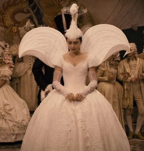 Mirror Mirror swan dress--would love as wedding dress without the wings or hat Snow White Mirror, Eiko Ishioka, Historical Hats, Swan Dress, Beautiful Swan, We Need To Talk, Theatre Costumes, Movie Stills, Movie Costumes