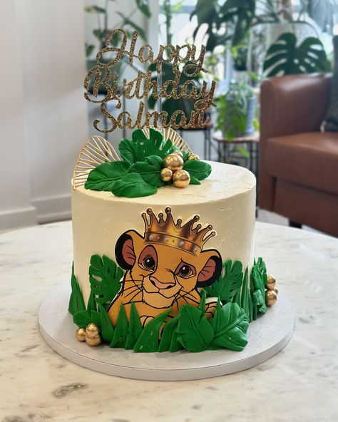 Cake / Cupcakes / Cakepops.. #simba #simbalion #kids #kidsbirthday #cake #cakepops #cupcakes #myottawa #mybarrhaven Simba Cake Ideas, Lion Cakes For Kids, Simba Lion King Cake, Simba Birthday Cake, Lion King Baby Shower Cake, Torte Re Leone, Lion King Birthday Cake, Simba Bebe, Simba Cake