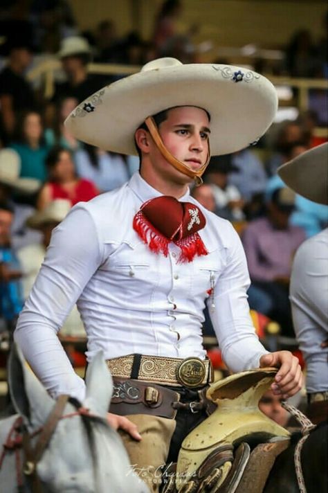 Mariachi Outfit Men, Cowboy Outfits Men, Escaramuza Dresses, Mariachi Outfit, Mariachi Suit, Charro Outfit, Cowboy Outfit For Men, Mexican Art Painting, Mexican Mariachi