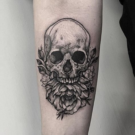 thomas bates tattoo Black And White Tattoo, White Tattoo, A Skull, Black And White, Tattoos, Flowers, White, Black