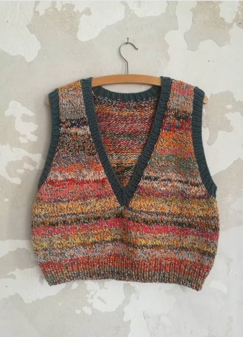 Hobbit Clothes, Vest Ootd, Go Wild, Hand Knitted Sweaters, Knit Fashion, Knit Vest, Knitting Inspiration, Crochet Designs, Crochet Clothes