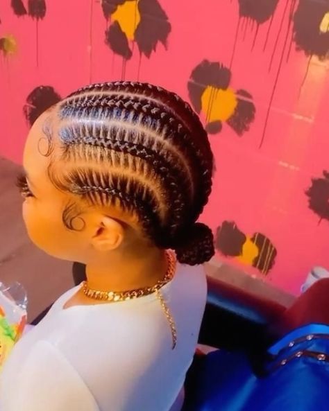 Magic Hair Clip, East Boston, Big Box Braids Hairstyles, Feed In Braids Hairstyles, Box Braids Hairstyles For Black Women, Cute Braided Hairstyles, Braided Cornrow Hairstyles, Stitch Braids, Emerald Green Color