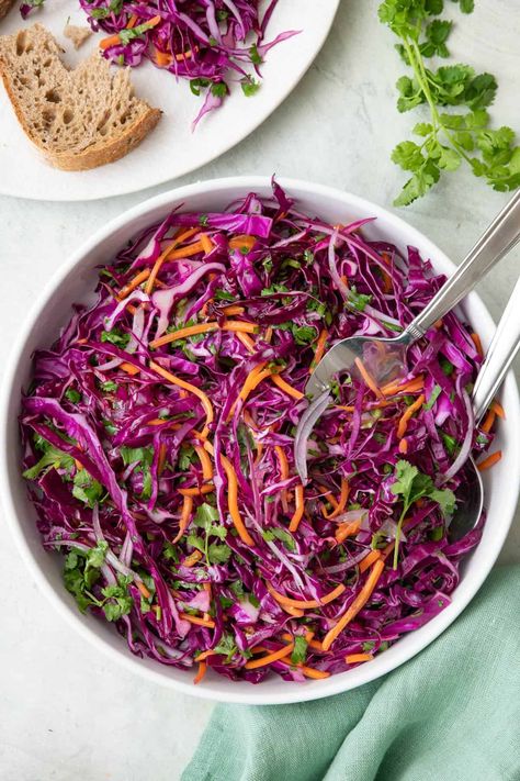 Red Cabbage and Carrot Slaw With Vinaigrette - FeelGoodFoodie Red Cabbage Slaw Recipes, Red Cabbage Coleslaw, Mexican Slaw, Healthy Coleslaw Recipes, Turkish Salad, Cabbage Slaw Recipes, Ground Beef Breakfast, Red Cabbage Salad, Carrot Salad Recipes