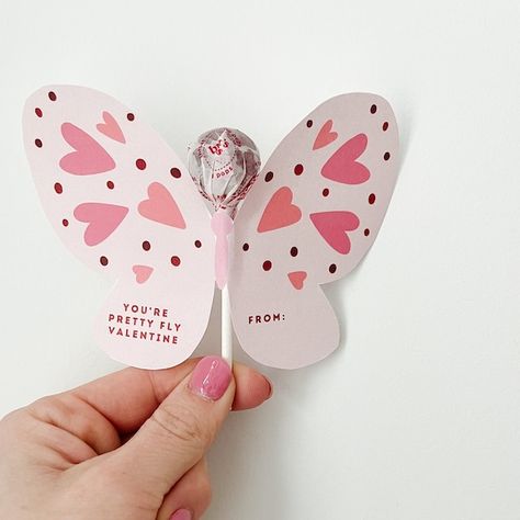 DearJanePaper - Etsy Butterfly Valentine, Class Valentines Gifts, Class Gift Ideas, Valentines Diy Kids, Valentines Kids, School Valentines, Classroom Valentines, Valentinstag Party, Class Valentines