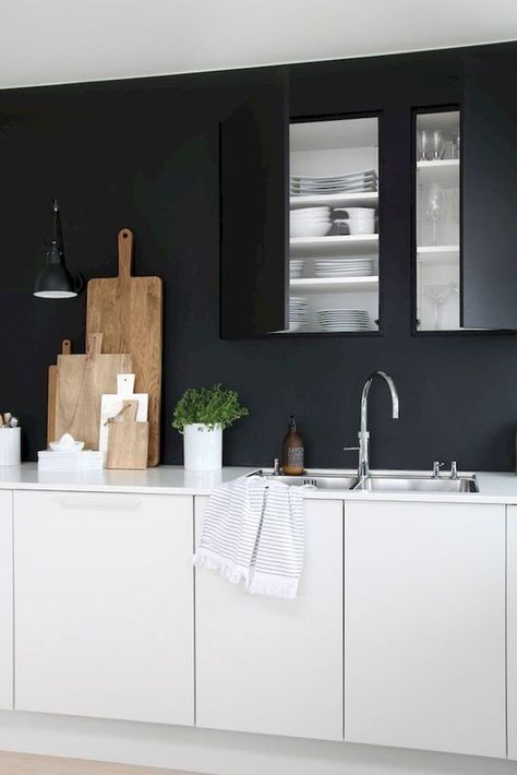 Modern | ombiaiinterijeri Dapur Skandinavia, Black Painted Walls, Modern Black Kitchen, Model Dapur, Interior Simple, Interior Minimalista, White Kitchen Design, Scandinavian Kitchen, Kitchen Dinning