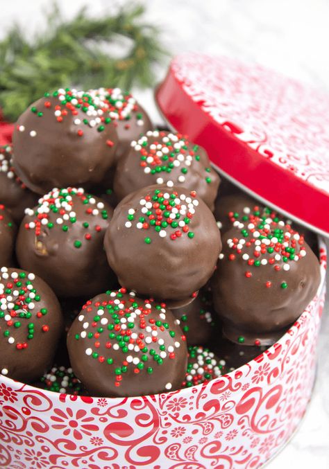 Crispy Peanut Butter Balls | Simply Made Recipes Truffles Recipes, Holiday Truffles, Oreo Cookie Balls, Brownie Truffles, Peanut Butter Balls Recipe, Easy Christmas Treats, Cookie Dough Truffles, Chocolate Festival, Oreo Balls