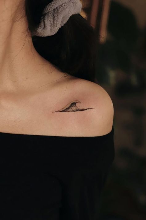 Collarbone Wave Tattoo, Wave Collarbone Tattoo, Collar Bone Wave Tattoo, Wave Side Tattoo, Wave Arm Tattoo, Mini Wave Tattoo, Minimal Wave Tattoo, Little Wave Tattoo, Wave Tattoo On Collar Bone