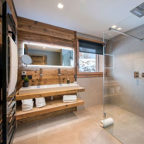 Alpine Luxury Chalets on Instagram: “Chalet Sapphire | Morzine⁠ •⁠ #alpineluxurychalets” Ski Chalet Bathroom, Ski Chalet Interior, Chalet Bathroom, Modern Ski Chalet, Mountain Interiors, Tirol Austria, Chalet Interior, Luxury Ski Chalet, Waterfall Shower