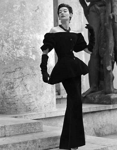 Dior 1947, Dior New Look, 50's Fashion, Dior Collection, Look Retro, Christian Dior Fashion, Fashion 1950s, Vintage Fashion Photography, Fabric Combinations