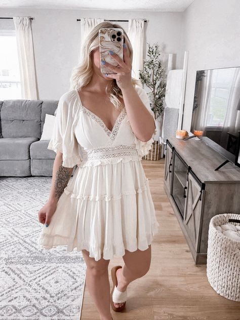 Flowy lace wedding dress