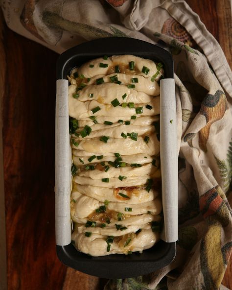 Spring Onion Sourdough Pull Apart Bread  —  Probably This Sourdough Sandwich Bread Recipe, Sourdough Bread Sandwiches, Sourdough Sandwich, Sandwich Bread Recipes, Pull Apart Bread, Sourdough Recipes, Sandwich Bread, Mini Pumpkins, Spring Onion