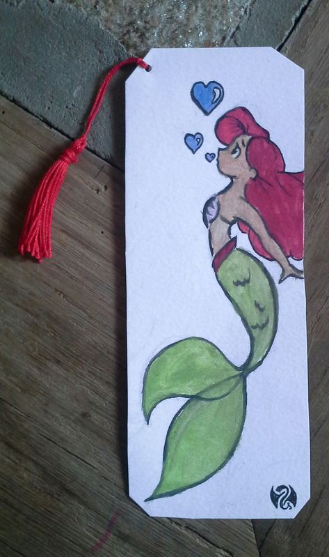 marque page ariel Marque Page Diy, Disney Bookmark, Bookmark Drawing, Disney Bookmarks, Marques Pages, Homemade Bookmarks, Diy Gift For Bff, Homemade Books, Handmade Bookmarks Diy