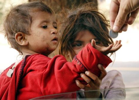 Towards a comprehensive Juvenile Justice law Poverty In India, World Poverty, Street Kids, Light Of Life, Winston Churchill, Poor People, City Streets, Image Hd, Churchill