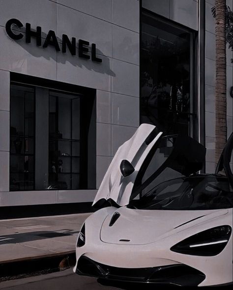 Luxury Car Aesthetic, Rich Cars, Boujee Aesthetic, Aesthetic Lifestyle, Cute Wallpaper, White Car, Luxury Lifestyle Dreams, Luxury Aesthetic, Super Luxury Cars