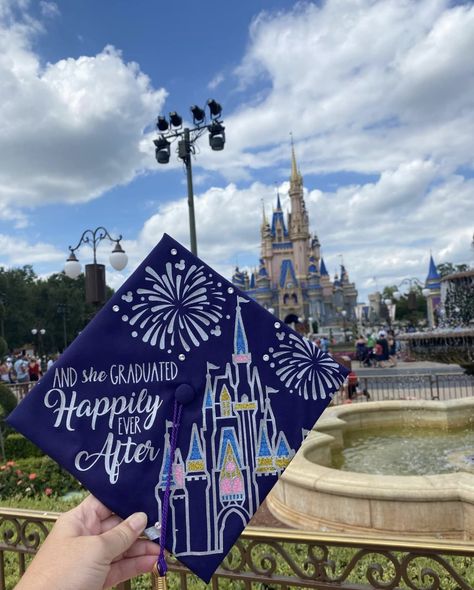 Grad Cap Designs Tangled, High School Grad Cap Ideas Disney, Disney Grad Photos, Disney Theme Graduation Cap, Happily Ever After Graduation Cap, Graduation Cap Designs Disney, Disney Teacher Grad Caps, Caps Decoration, Senior Spots