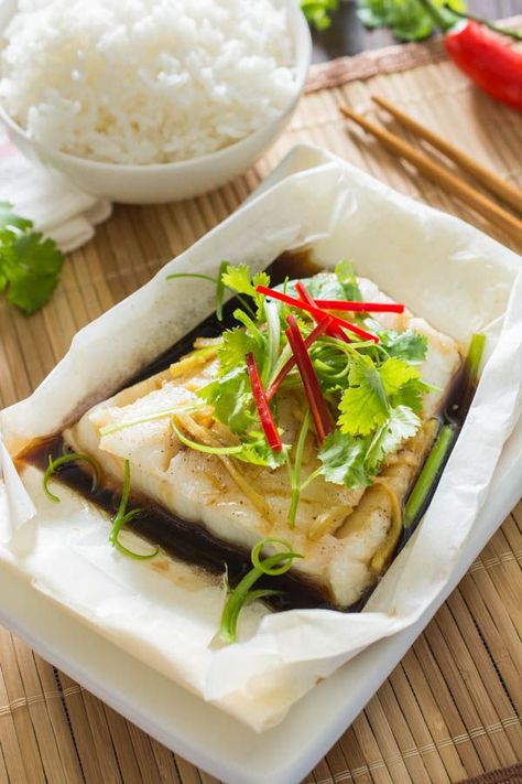 Chinese Steamed Fish, Oven Baked Fish, Fish Recipes Baked, Steamed Fish, Baked Fish, Food Articles, Cooking Wine, Fish Fillet, The Sauce