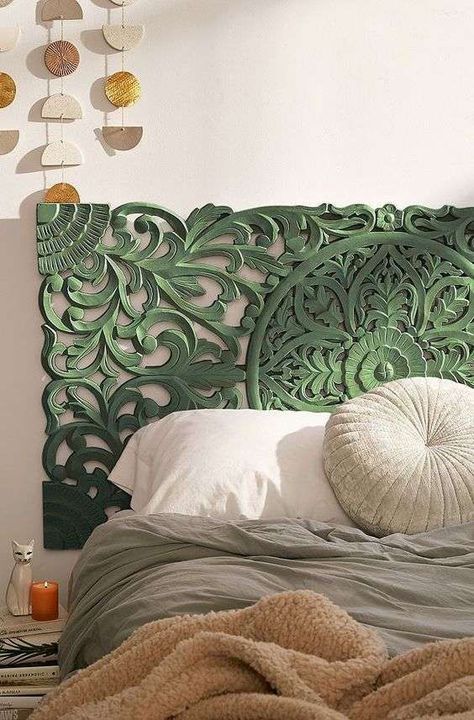 From romantic canopies to elaborate four-poster frames and modern headboards. Urban Outfitters Headboard, Green Headboard, Carved Headboard, Interior Design Per La Casa, Bed Design Modern, Diy Headboard, Headboard Designs, Design Del Prodotto, Cool Beds