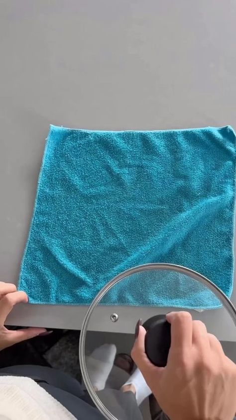 Some Useful Hacks You Shoud Try | Some Useful Hacks You Shoud Try | By Beauty Fashion | Facebook Clean Fabric Couch, Clean A Couch, Suede Couch, Home Styling Ideas, Hacks And Tricks, Clean Couch, How To Clean Suede, Cleaning Diy, Couch Upholstery