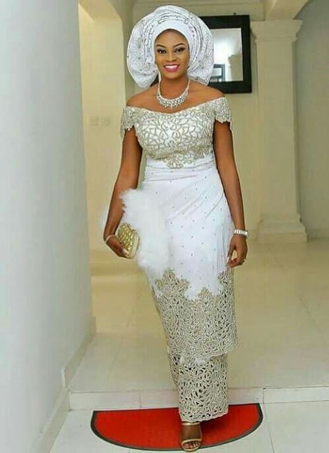 White tafeeta design for brides Nigerian Traditional Dresses, Lace Blouse Styles, Nigerian Wedding Dresses Traditional, Pitbull Boxer, Nigerian Lace Styles Dress, Nigerian Lace Styles, African Wedding Attire, African Lace Styles, Traditional Wedding Attire