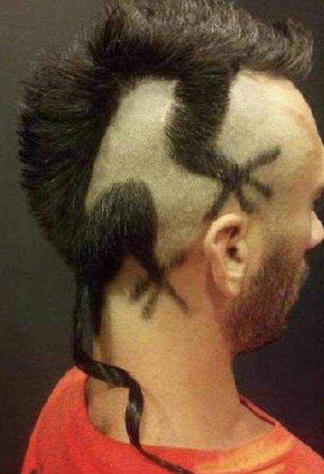 17 People Who Have Pretty Unique Taste Worst Haircut Ever, Worst Hairstyles, Haircut Oval, Terrible Haircuts, Haircut Blowout, Weird Haircuts, Luxe Logo, Photoshop Fail, Bad Haircut