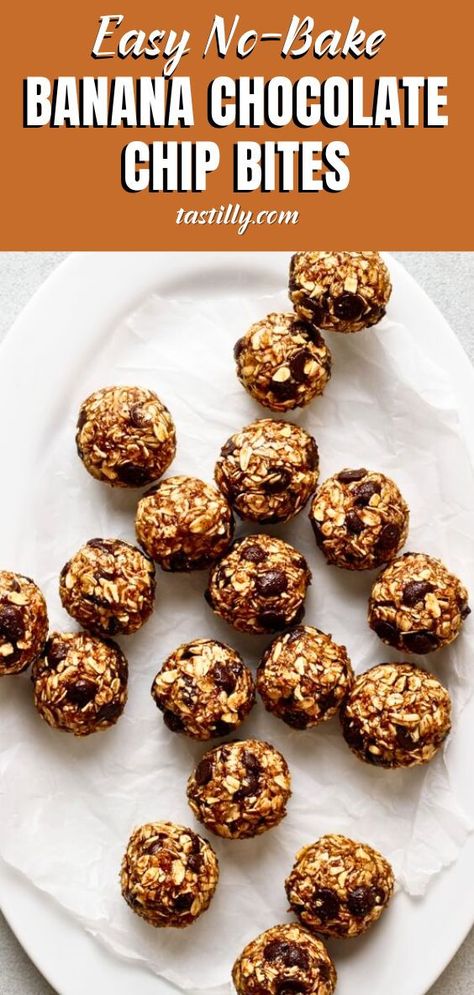 This is the ultimate Easy No-Bake Banana Chocolate Chip Bites recipe with a rich taste of chocolate chips, the natural sweetness of bananas, and nutritious oats. This delightful, healthy, and effortless treat is perfect for a quick breakfast or snack. Banana No Bake Recipes, Baking Deserts, Postpartum Food, Oatmeal Bites, Bake Banana, Healthy High Protein Snacks, Protein Balls Recipes, Healthy Bread Recipes, Healthy Cookie