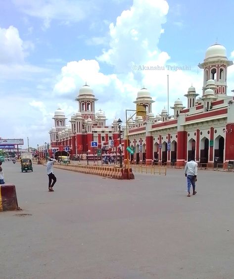 Railway Station Charbagh Railway Station, Best Poses For Photography, Indian Railways, Good Poses, Uttar Pradesh, Railway Station, Photography Poses, Places To Visit, India