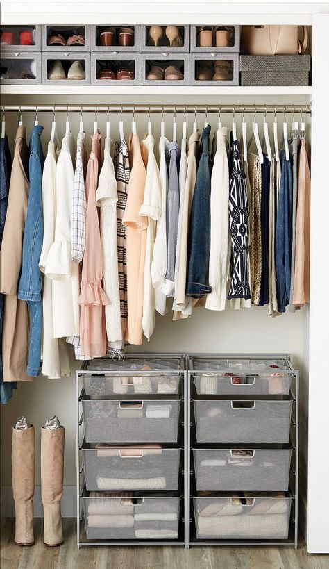 Small Apartment Closet, Closet Ideas For Small Spaces, Apartment Closet Organization, Ideas Armario, Organiser Son Dressing, Wardrobe Design Modern, Organized Closet, Small Closet Space, Tiny Closet