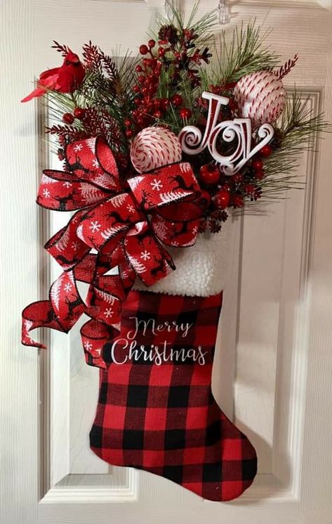 Christmas Stocking Door Wreath, Christmas Stocking Wreath Diy, Christmas Stocking Door Decoration, Stocking Wreaths Front Doors, Christmas Stocking Door Hanger, Stocking Door Decoration, Stocking Door Hanger, Crafts 2024, Horse Room