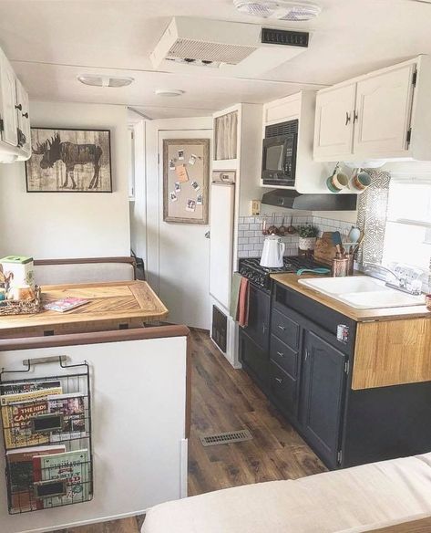 Best Truck Camper, Caravan Vintage, Glamper Camper, Camper Diy, Camper Trailer Remodel, Vintage Camper Remodel, Diy Camper Remodel, Travel Trailer Remodel, Rv Renovations