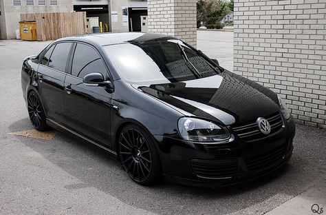 Black-out Jetta MKV via VWVortex Bora Vw Tuning, Vw Bora Tuning, Bora Gli, Jetta Car, Mk5 Jetta, Vw Tdi, Jetta A4, Jetta Tdi, Jetta Mk5