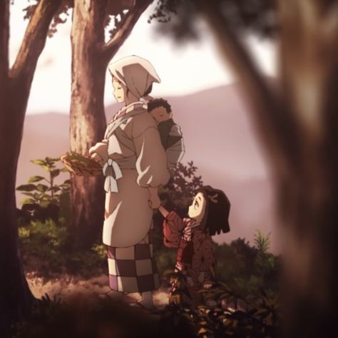 Nezuko And Her Mom, Tanjiro Carrying Nezuko, Nezuko Pregnant, Nezuko Family, Kie Kamado, Baby Nezuko, Kamado Family, Kamado Siblings, Demon Slayer Family