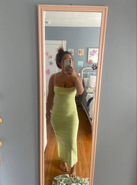 Green Summer Outfit, Museum Outfit, Outdoor Summer, Summer Dress Outfits, Dress Outfit, Summer Outfit, Lime Green, Summer Dress, One Shoulder Formal Dress