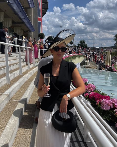 The best girls day getting dressed up for The Royal Ascot 🐎🤍🥂👒 @georgiamay 💗 . . Ascot 2024, Royal Ascot, Race day outfit . . #ascot2024 #royalascot #royalascot2024 #ladiesday #ladiesdayout #raceday #racedayfashion #racedayoutfit #karenmillen #karrenmillendress #fascinator #hatstyle #raceseason #ascot #ascotraces #ascotracecourse #ascothats #ascotstyle #ascotfashion #girlsday Ascot Races, Luxury Hat For Royal Ascot Races, Elegant Headband For Royal Ascot, Vintage Hat For Royal Ascot, Royal Ascot Race Elegant Hat, Royal Ascot 2024, Ascot Outfits, Ascot Style, Race Day Fashion